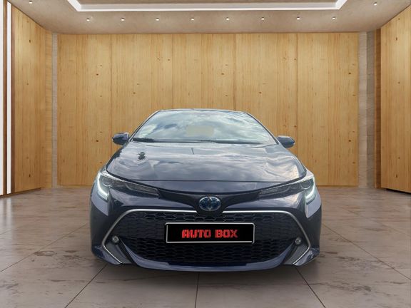Toyota Corolla HB/TS Lounge: Pano + Navi