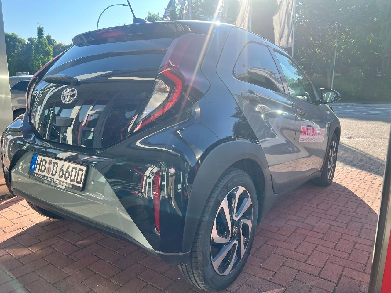Toyota Aygo X Teamplayer: Basis (Komfort P + LED & Parking)