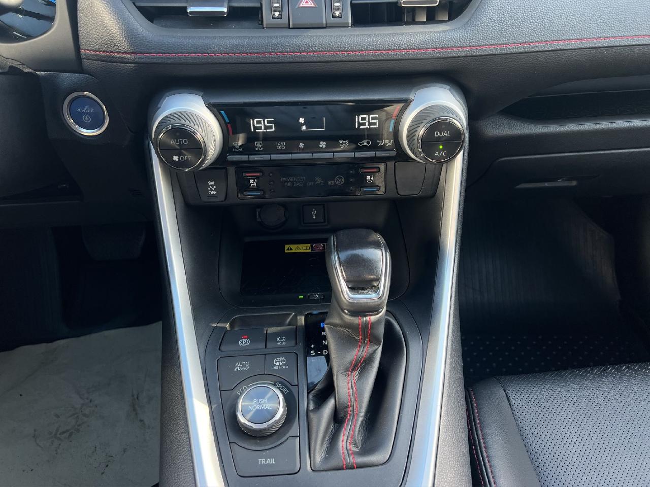 Toyota RAV4 - plus [SP], [TA] und [SD]