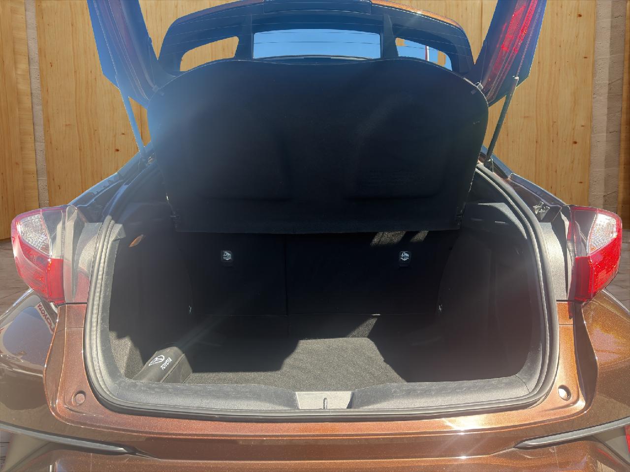 Toyota C-HR Basis
