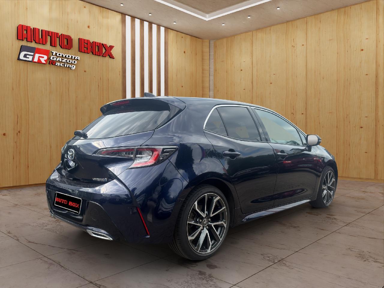 Toyota Corolla Lounge: Pano + Navi