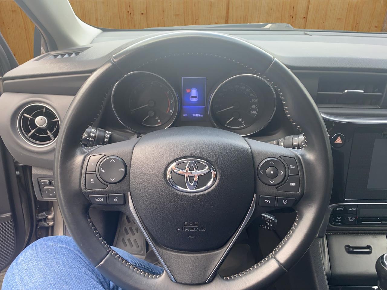 Toyota Auris Basis