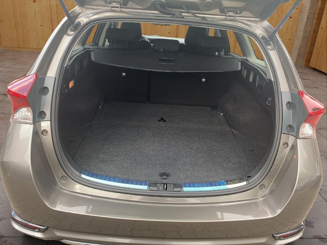 Toyota Auris Basis