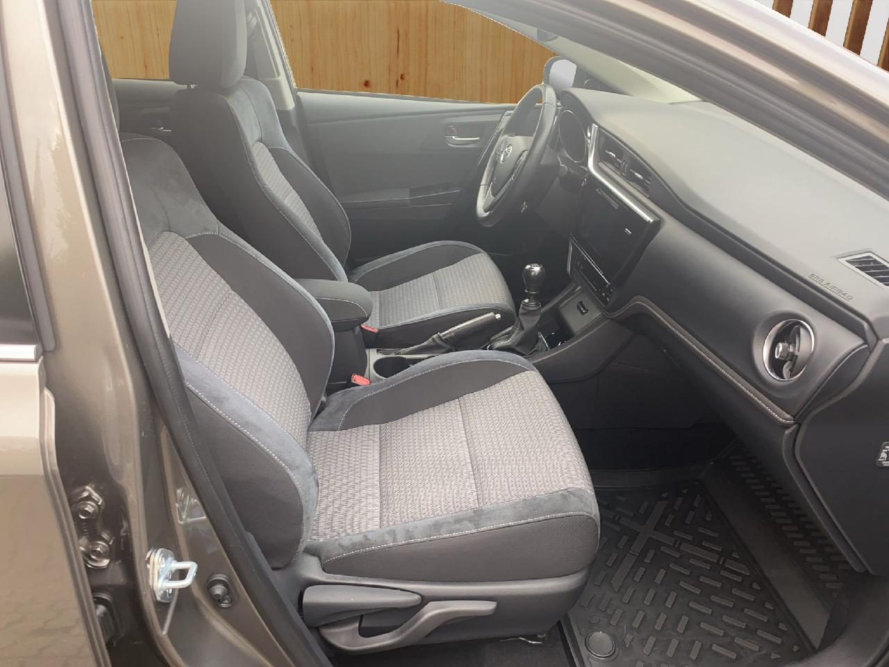 Toyota Auris Basis