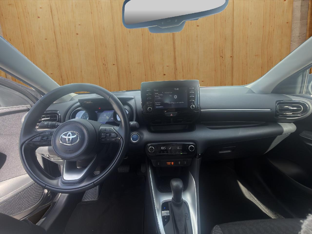 Toyota Yaris Club Basis + Comfort-Paket + Technik-Paket Hybrid