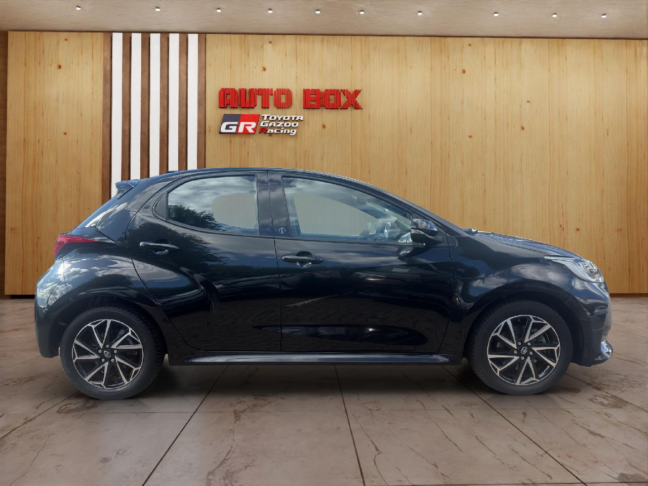 Toyota Yaris Club Basis + Comfort-Paket + Technik-Paket Hybrid