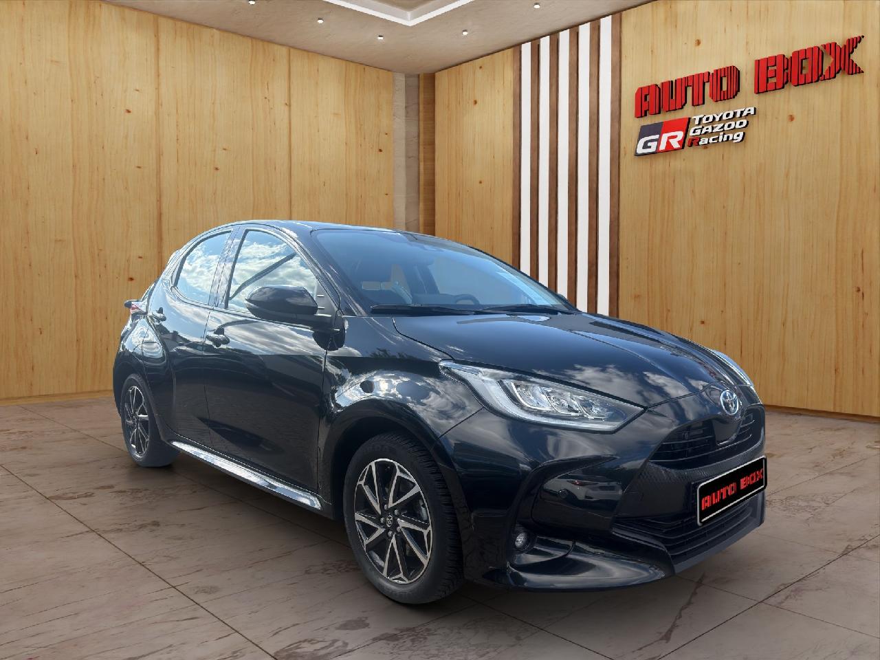 Toyota Yaris Club Basis + Comfort-Paket + Technik-Paket Hybrid